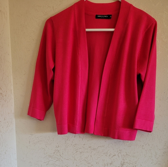 Women's Majenta Shrug Sweater Cropped Style Never Worn - Picture 4 of 4